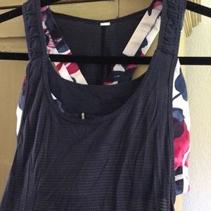 Lululemon workout tank size 8